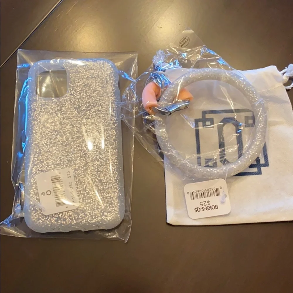 iPhone 11 silver glitter case key ring bracelet set